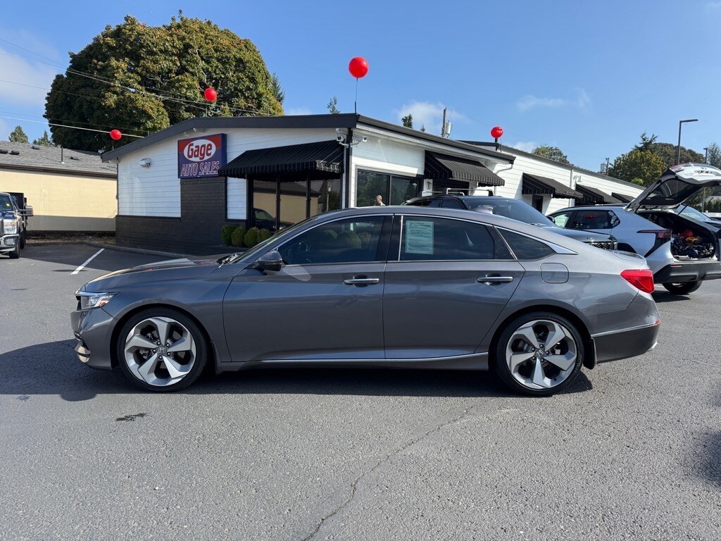 2018 Honda Accord Touring photo 3