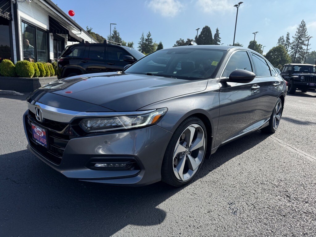 2018 Honda Accord Touring photo 2