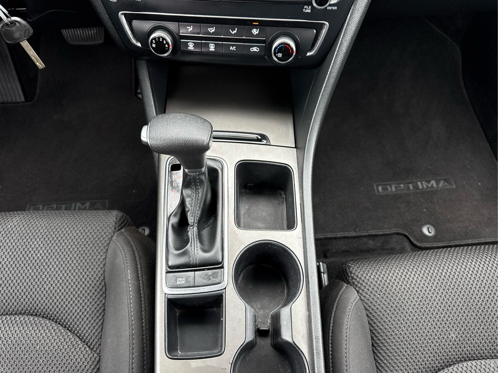 2020 Kia Optima LX - Photo 23