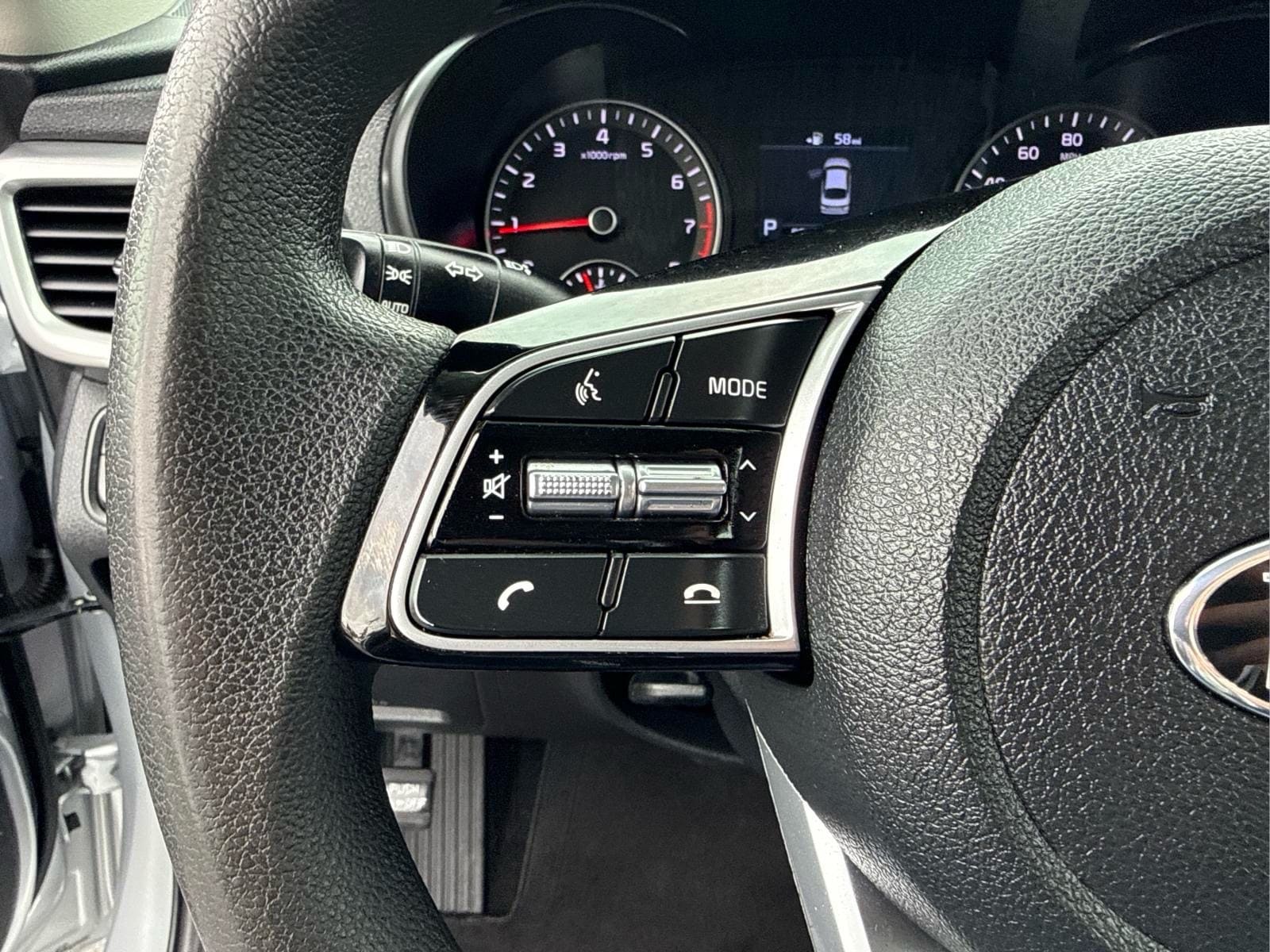 2020 Kia Optima LX - Photo 27