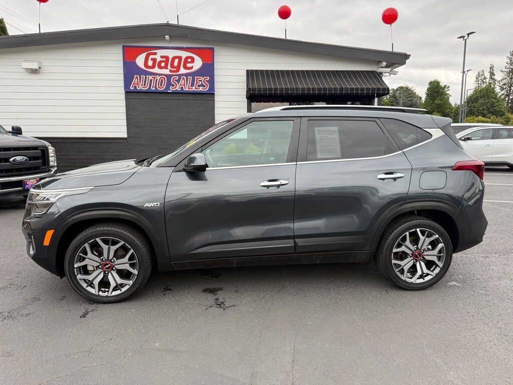 2022 Kia Seltos SX photo 2
