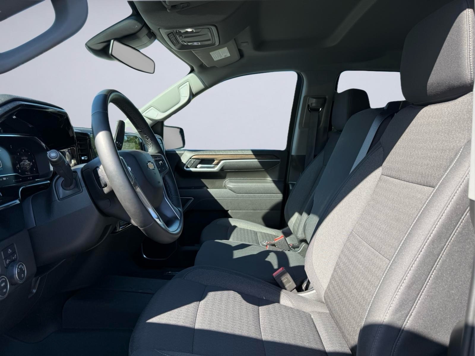 2025 Chevrolet Silverado 1500 LT - Photo 16