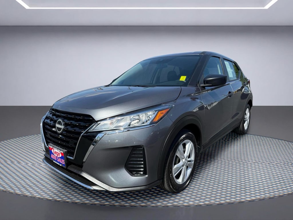 Used 2023 Nissan Kicks S SUV