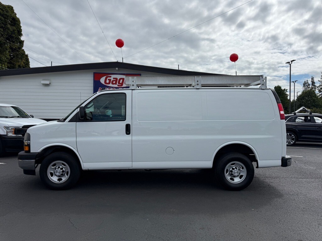 2019 Chevrolet Express 2500 Van Cargo photo 3