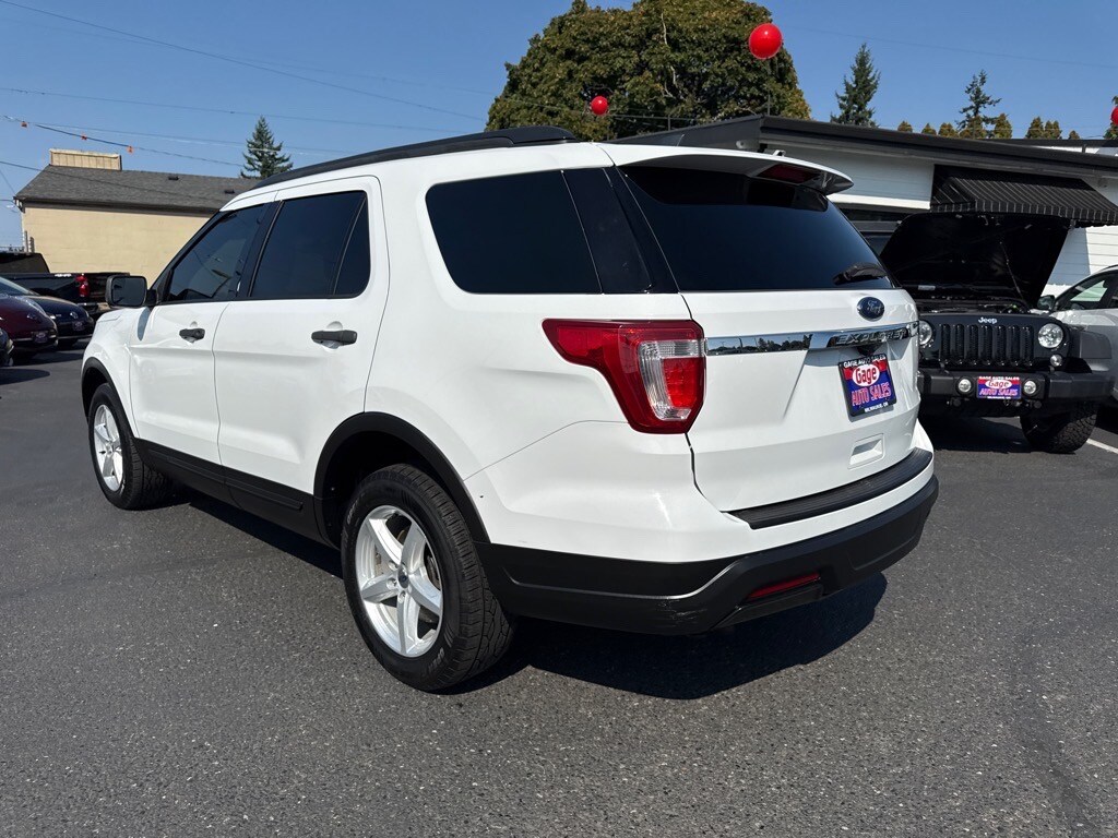 2018 Ford Explorer Base photo 3