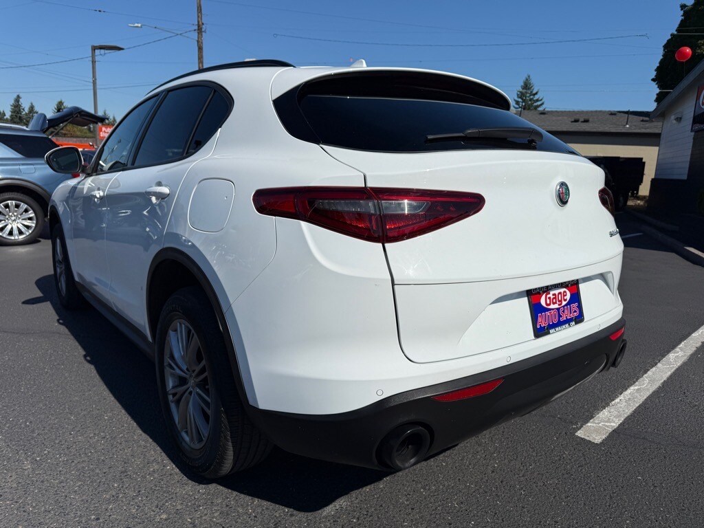 2022 Alfa Romeo Stelvio Sprint photo 4