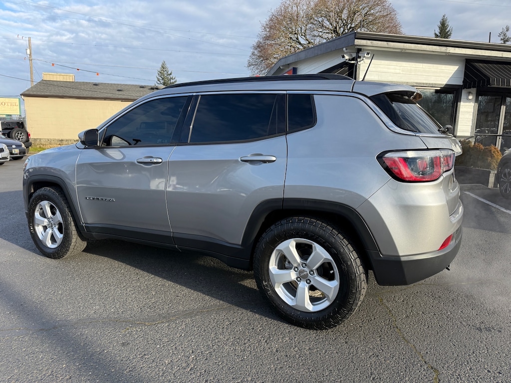 Used 2018 Jeep Compass Latitude SUV