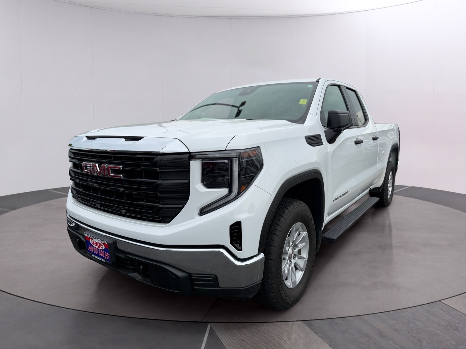 2023 GMC Sierra Pro 4WD Double Cab Standard Box's photo
