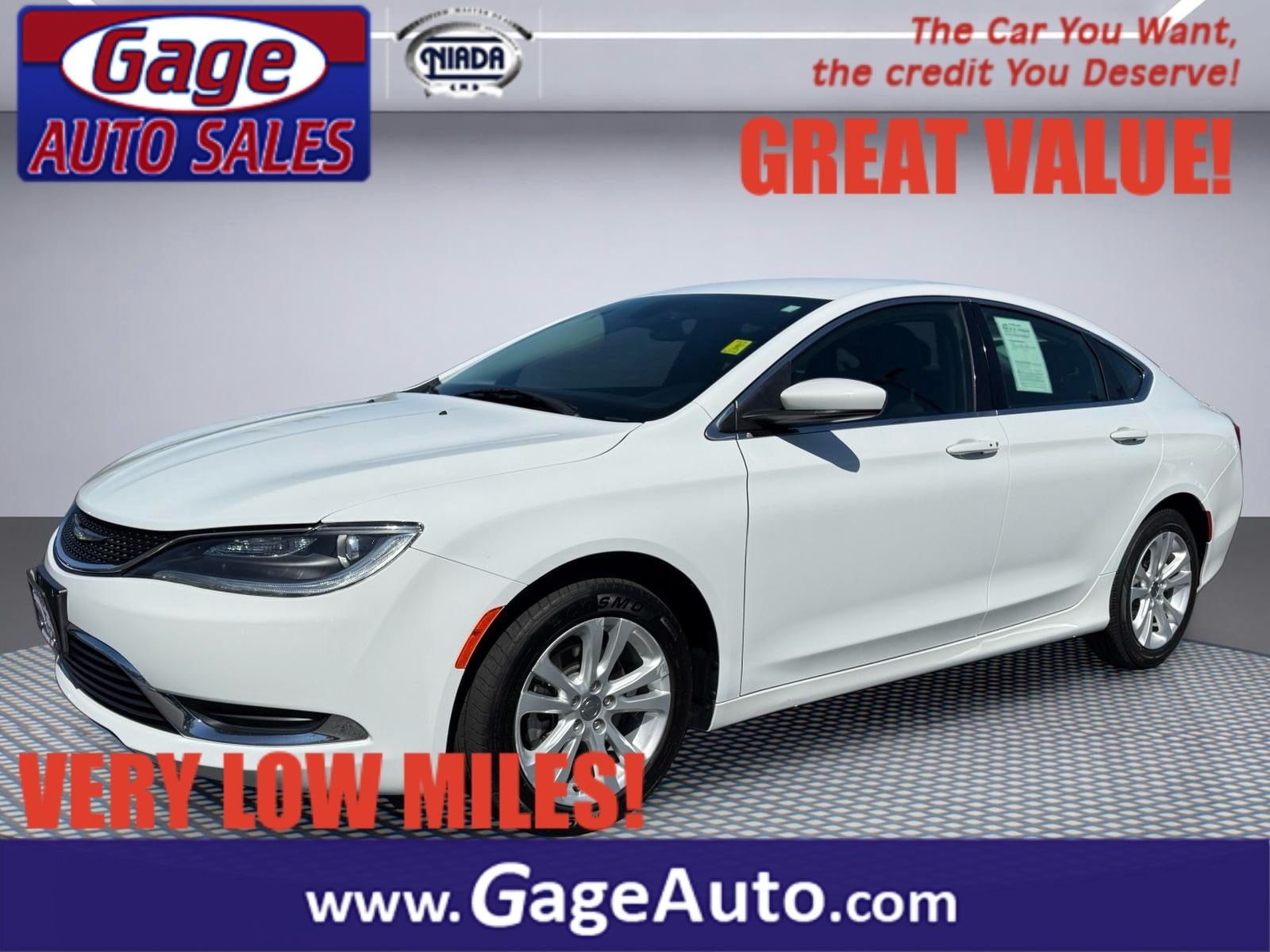 2016 Chrysler 200 Limited's photo