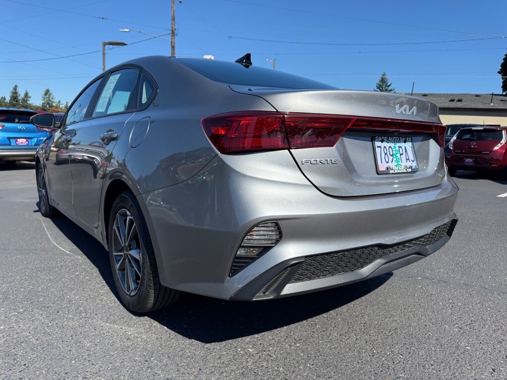 2023 Kia Forte LXS photo 4