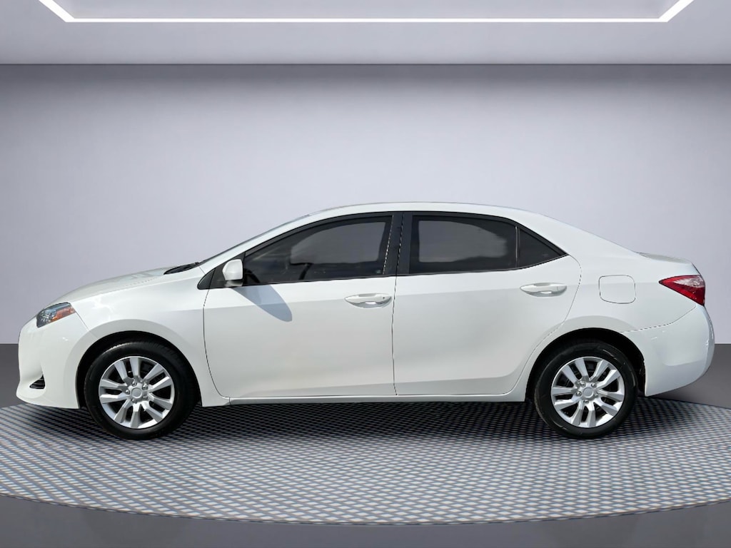 Used 2017 Toyota Corolla LE Sedan