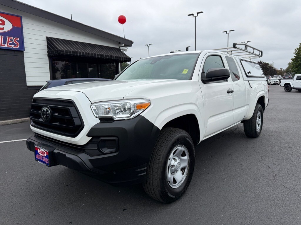 2022 Toyota Tacoma SR photo 2