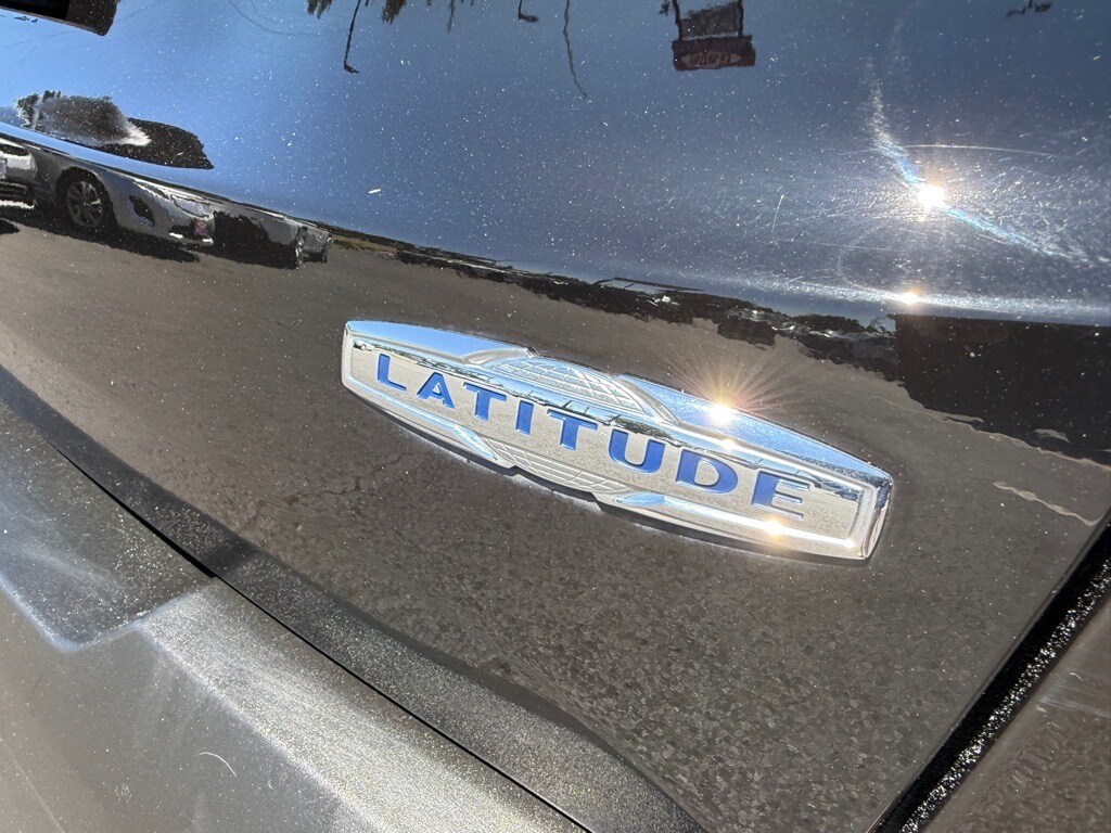 2016 Jeep Renegade Latitude photo 3
