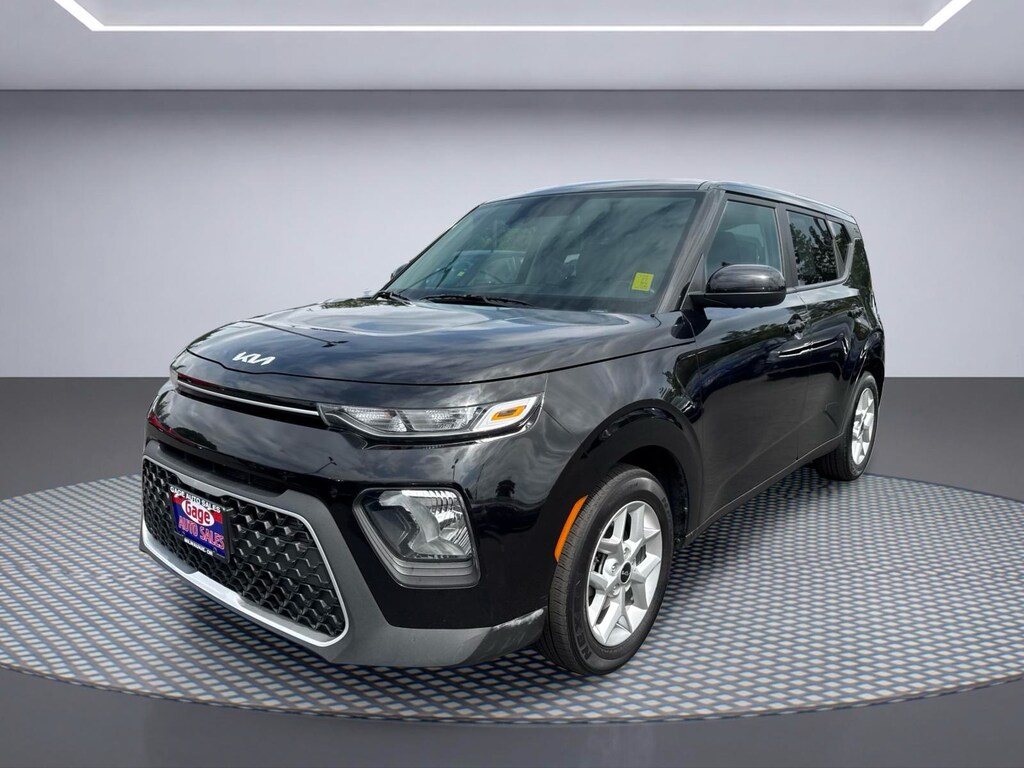 Used 2022 Kia Soul LX Hatchback