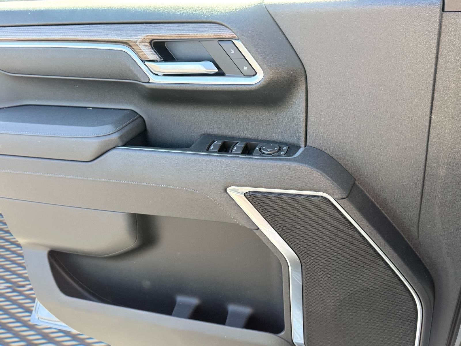 2025 Chevrolet Silverado 1500 LT - Photo 23