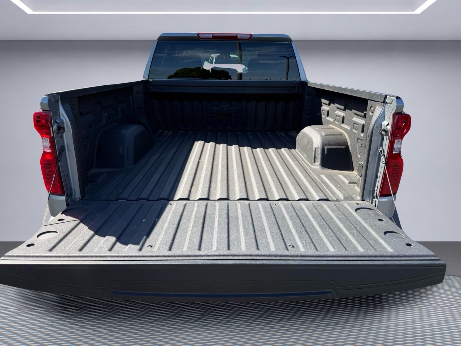 2025 Chevrolet Silverado 1500 LT - Photo 8