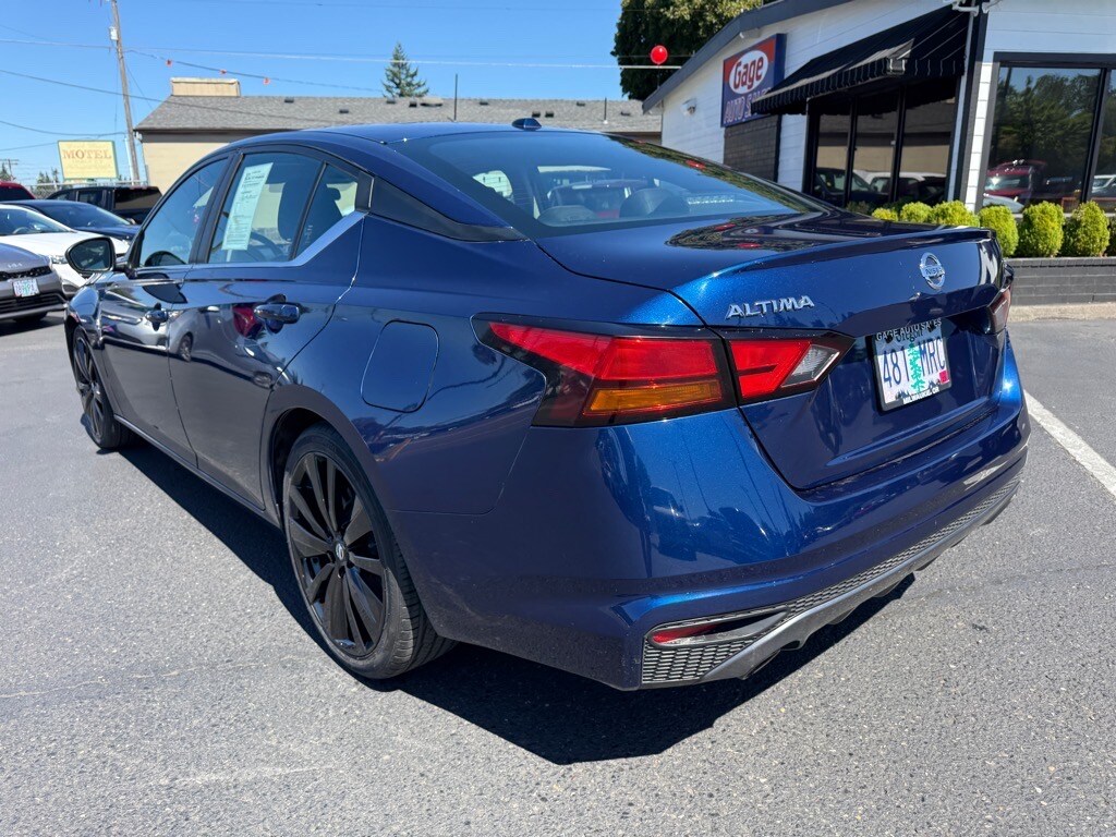 2019 Nissan Altima 2.5 SR photo 3