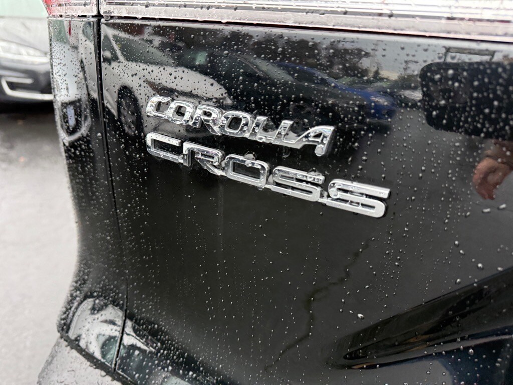Used 2025 Toyota Corolla Cross LE SUV