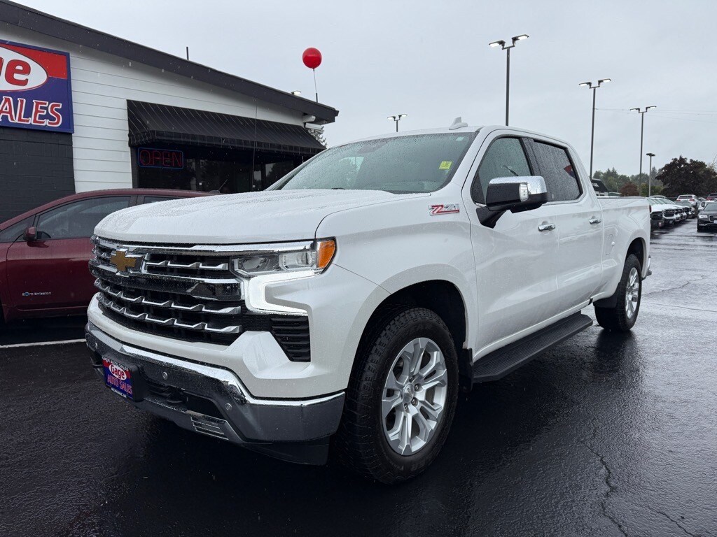 2022 Chevrolet Silverado 1500 LTZ photo 2
