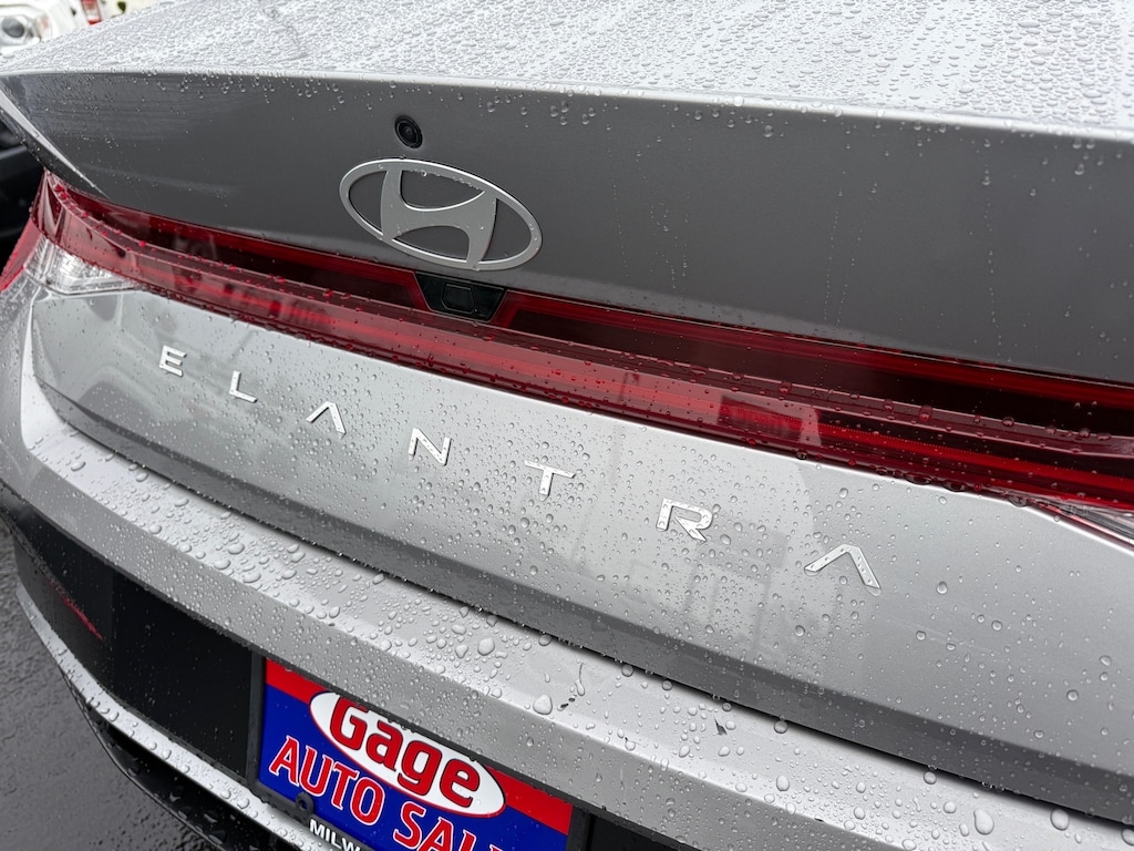 Used 2025 Hyundai Elantra SEL Convenience Sedan