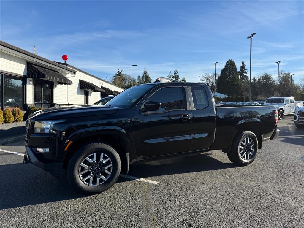 2022 Nissan Frontier SV's photo