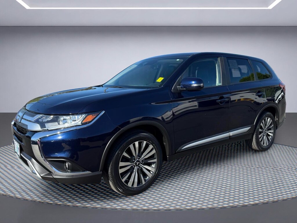 Used 2020 Mitsubishi Outlander SE CUV