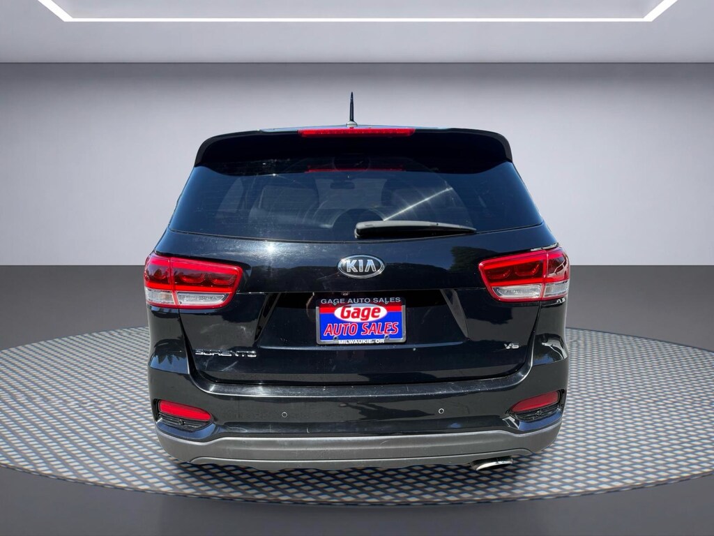 Used 2019 Kia Sorento S V6 SUV