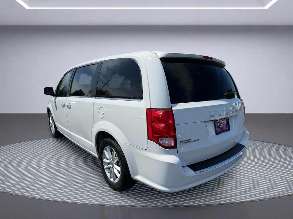 Used 2018 Dodge Grand Caravan SXT Van Passenger Van