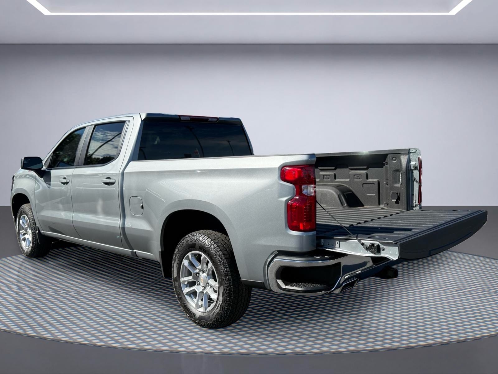 2025 Chevrolet Silverado 1500 LT - Photo 9