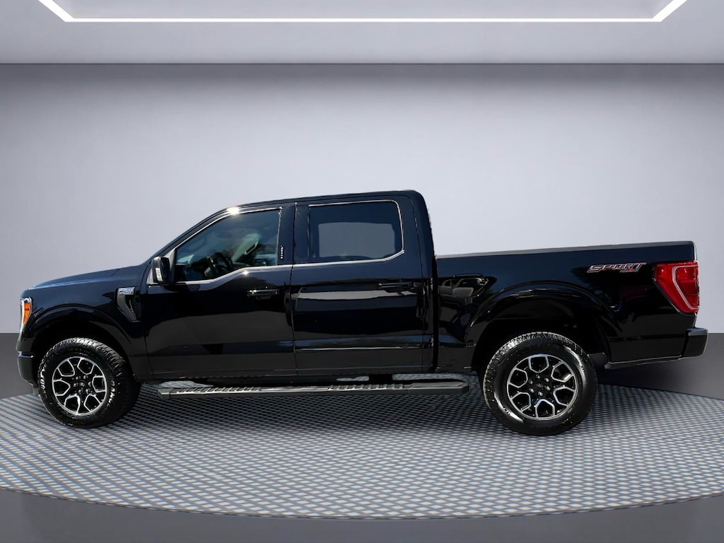 Used 2023 Ford F-150 XLT Truck SuperCrew Cab