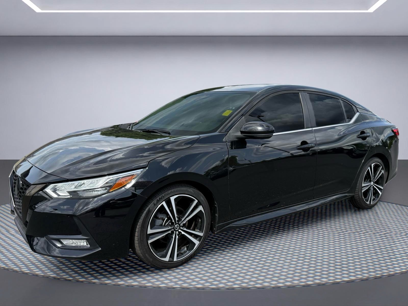 2021 Nissan Sentra SR CVT's photo