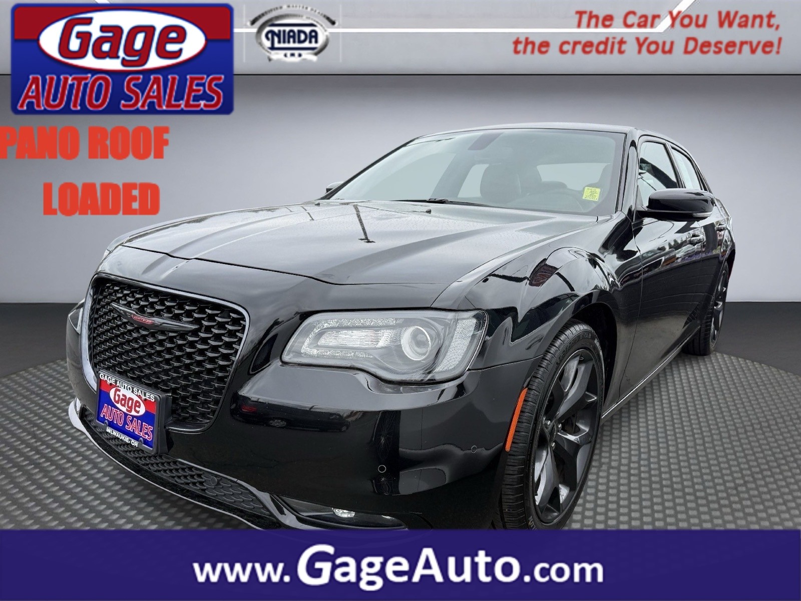 2023 Chrysler 300 S's photo