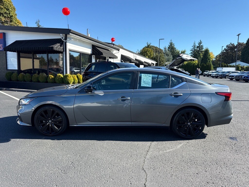 2020 Nissan Altima 2.5 SR photo 3