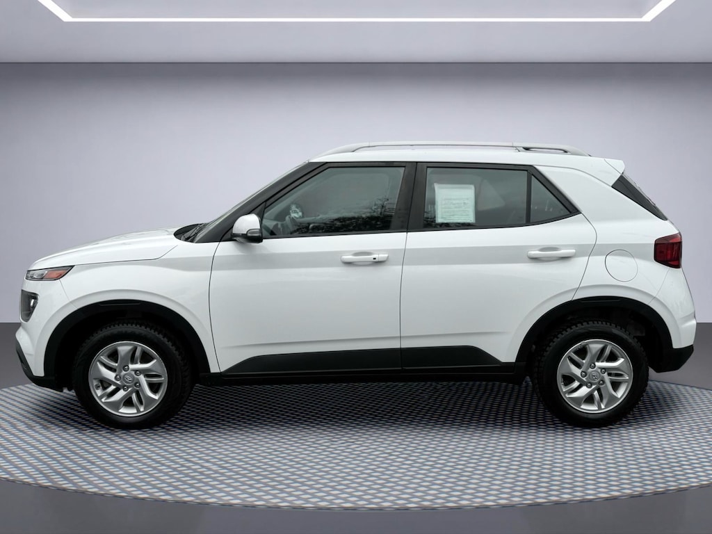 Used 2021 Hyundai Venue SE SUV