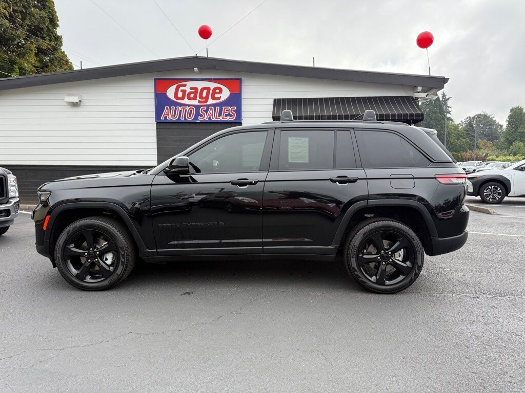 2023 Jeep Grand Cherokee Limited photo 3