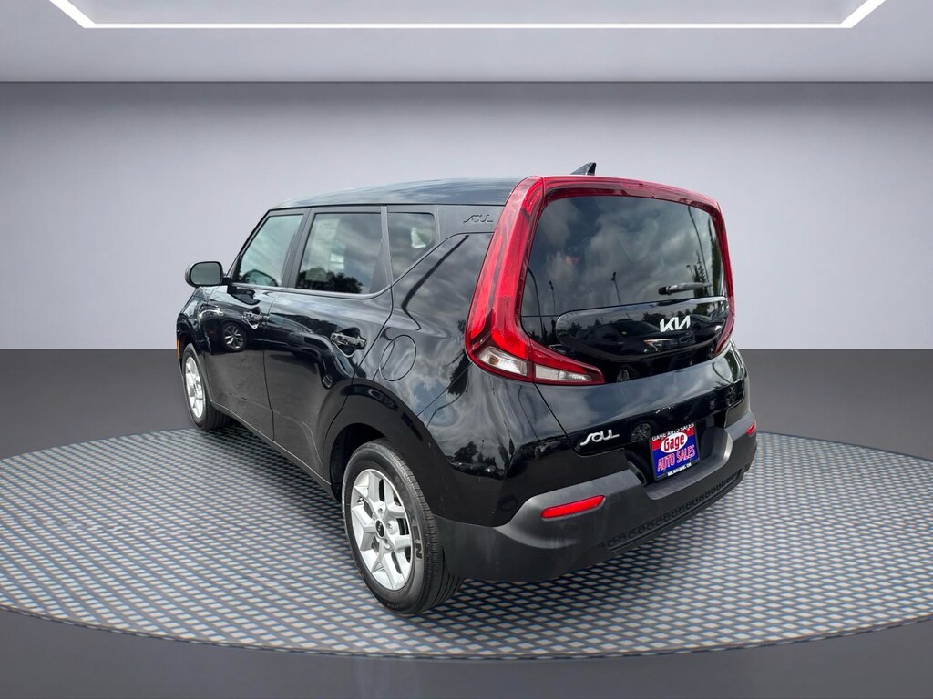 Used 2022 Kia Soul LX Hatchback