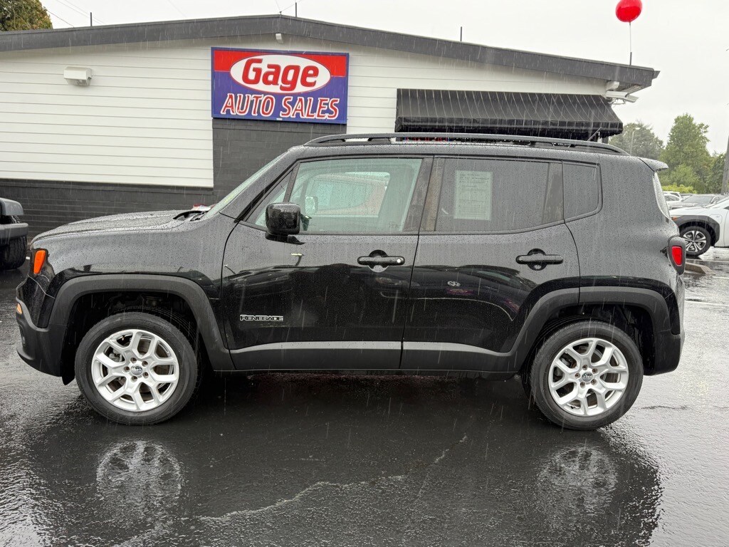 2015 Jeep Renegade Latitude photo 2