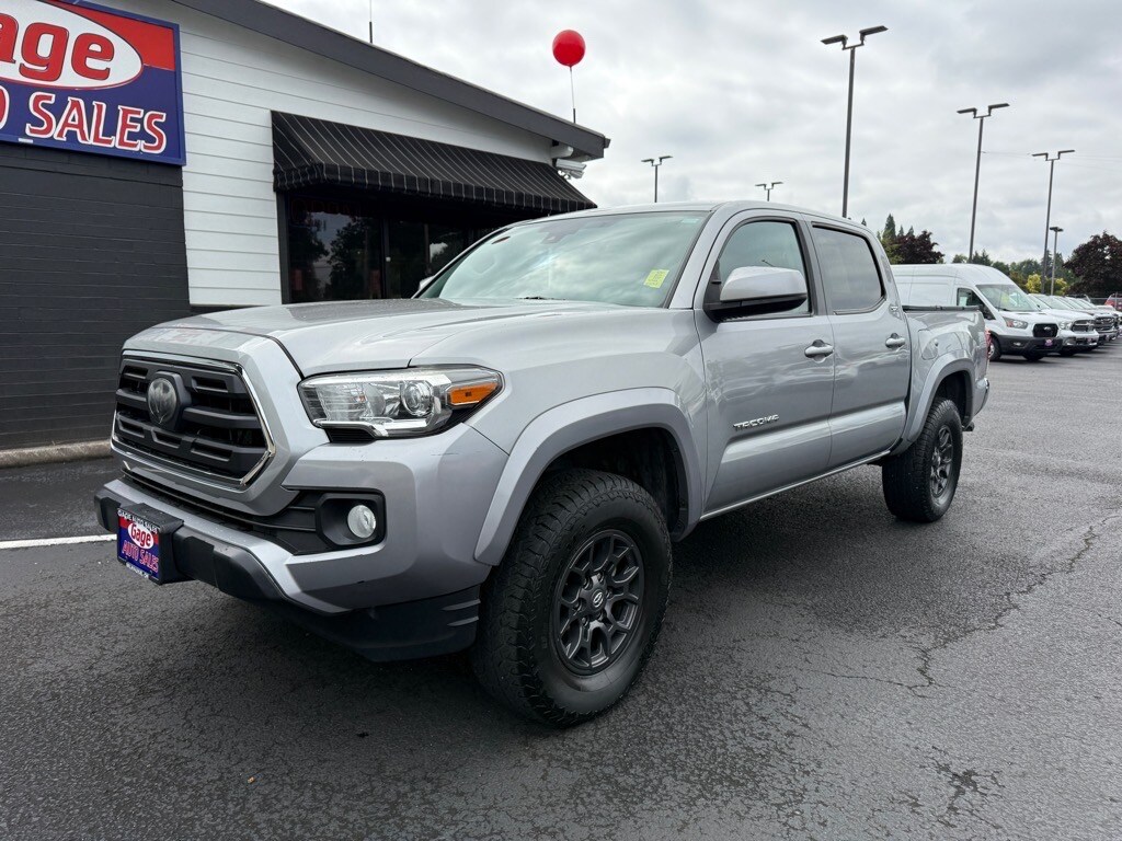 2018 Toyota Tacoma SR5 V6 photo 2