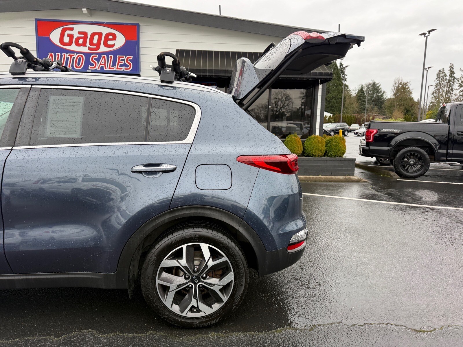 2020 Kia Sportage EX - Photo 8