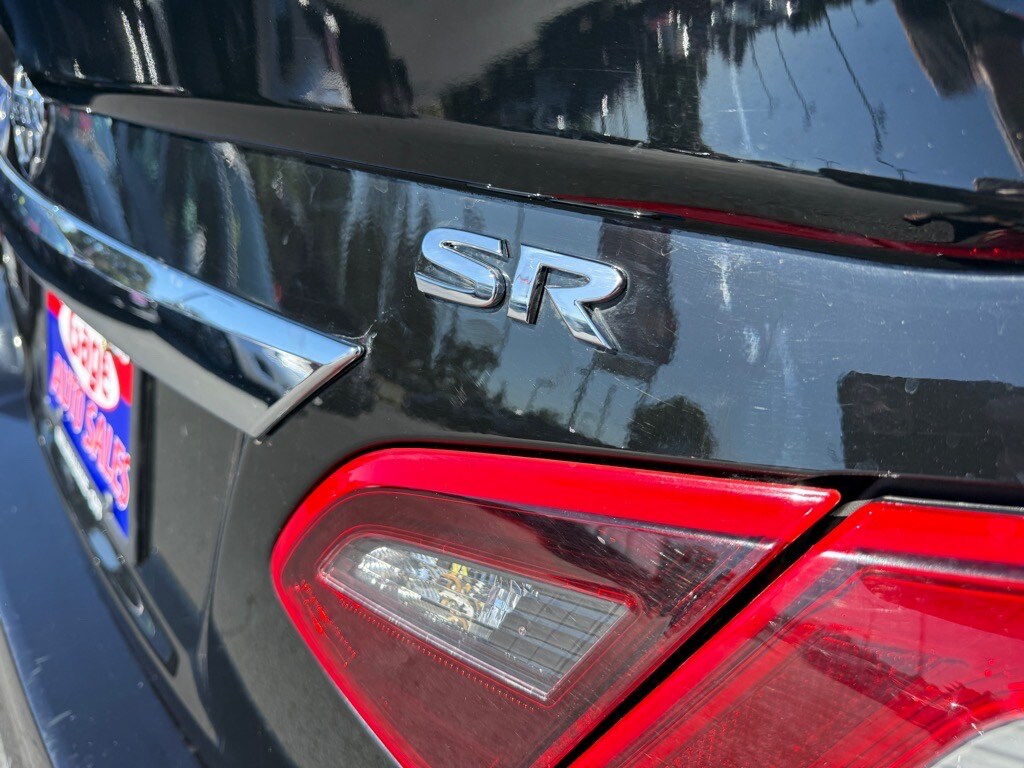 2017 Nissan Altima 2.5 SR photo 3