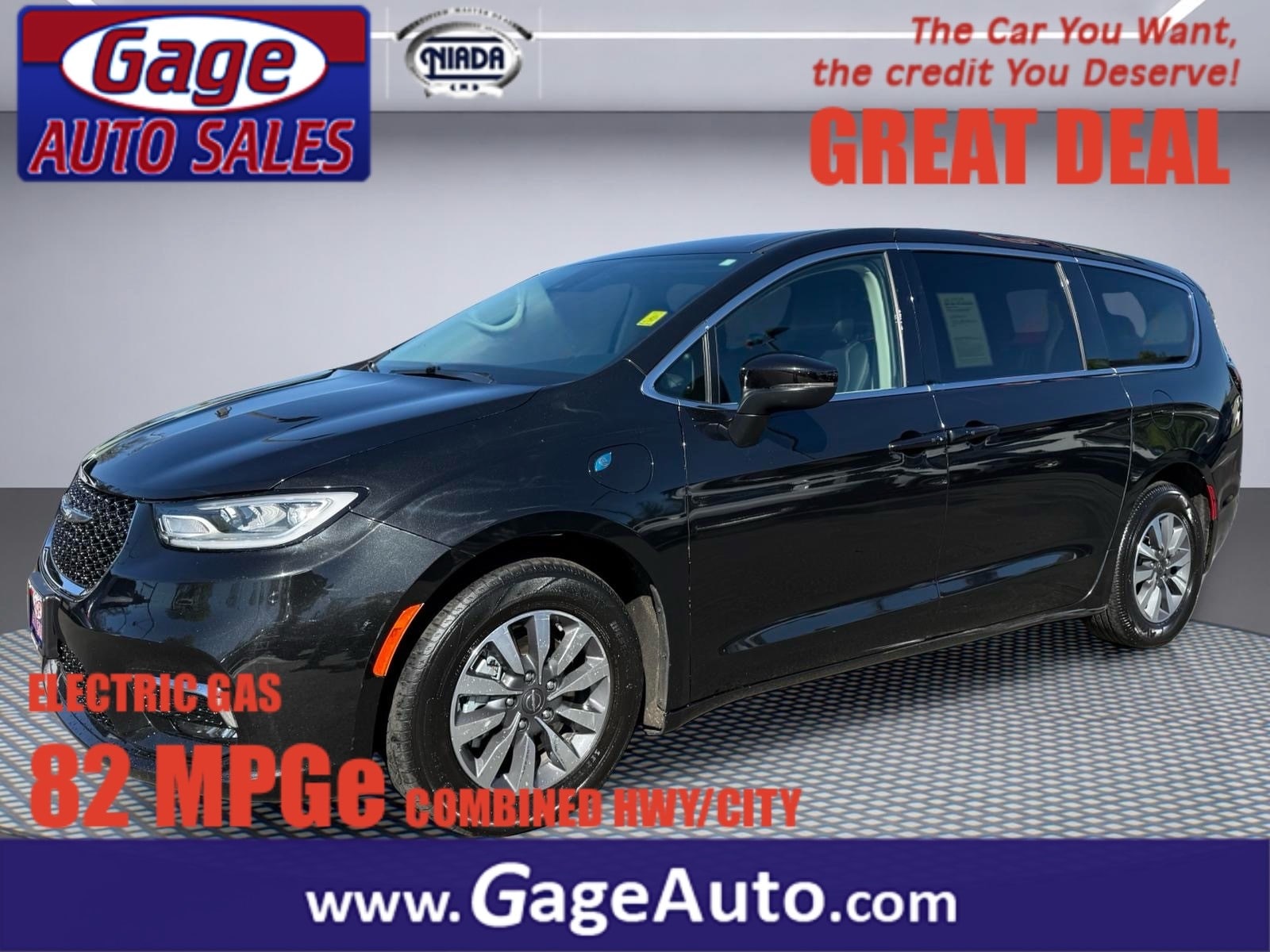 2023 Chrysler Pacifica Hybrid Touring L Hybrid's photo