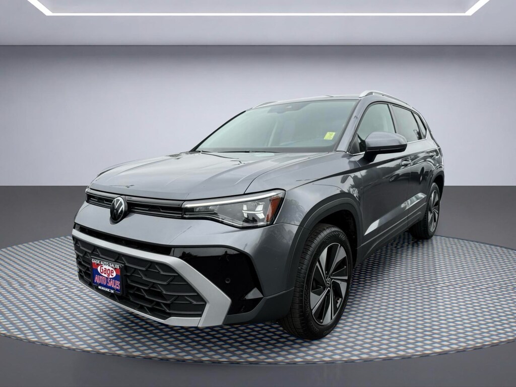 Used 2025 Volkswagen Taos SE 4motion SUV
