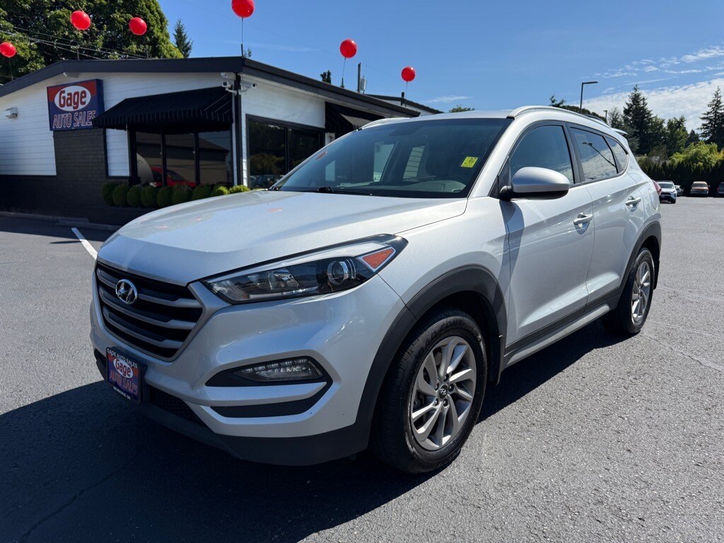 2017 Hyundai Tucson SE photo 2