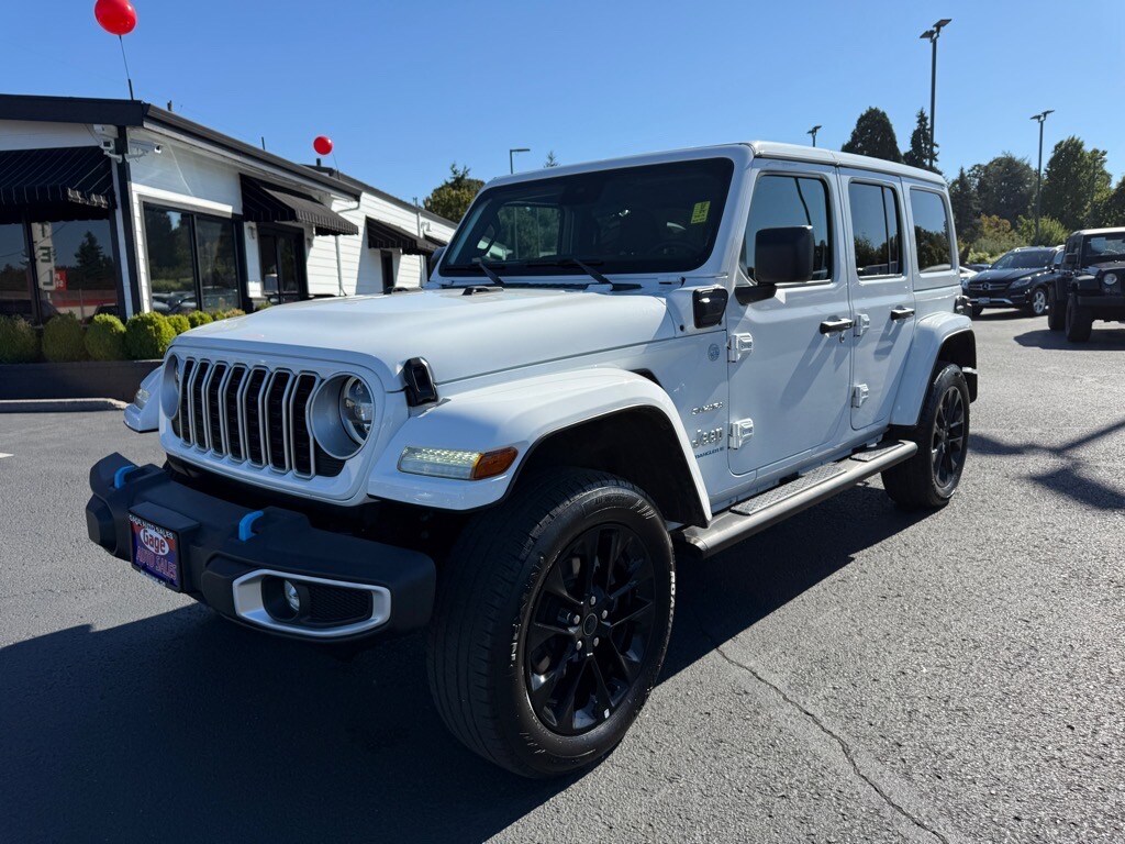 2024 Jeep Wrangler Sahara 4xe photo 2