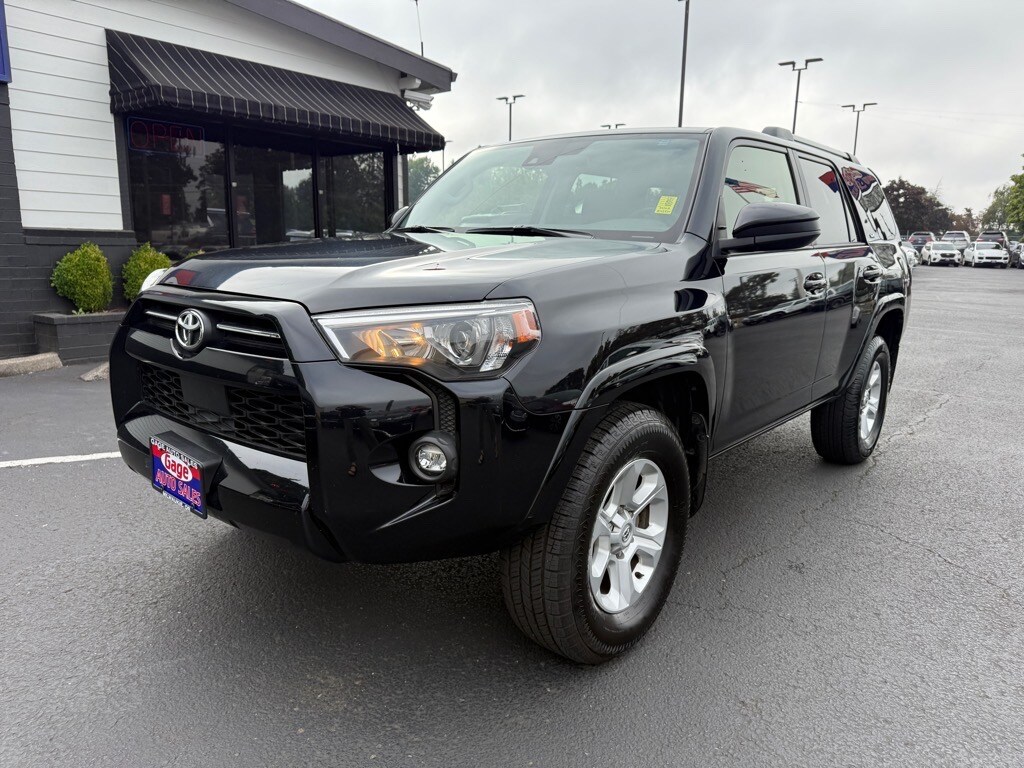 2024 Toyota 4Runner SR5 photo 2