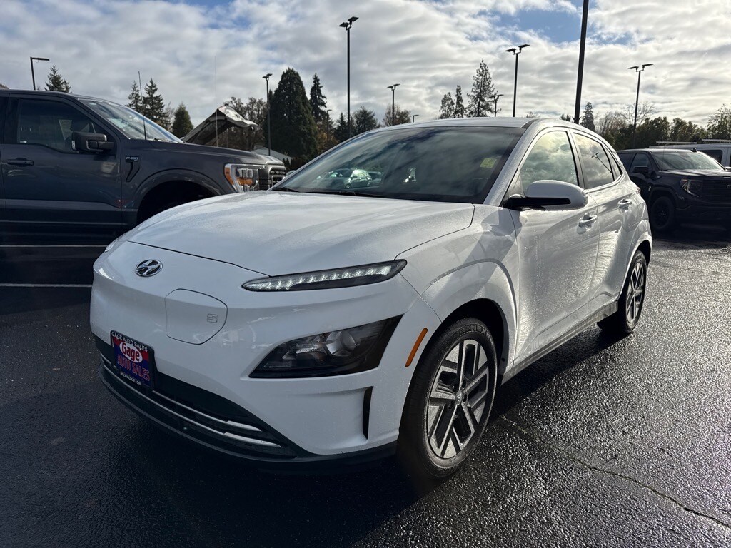 2023 Hyundai Kona Electric SE photo 2