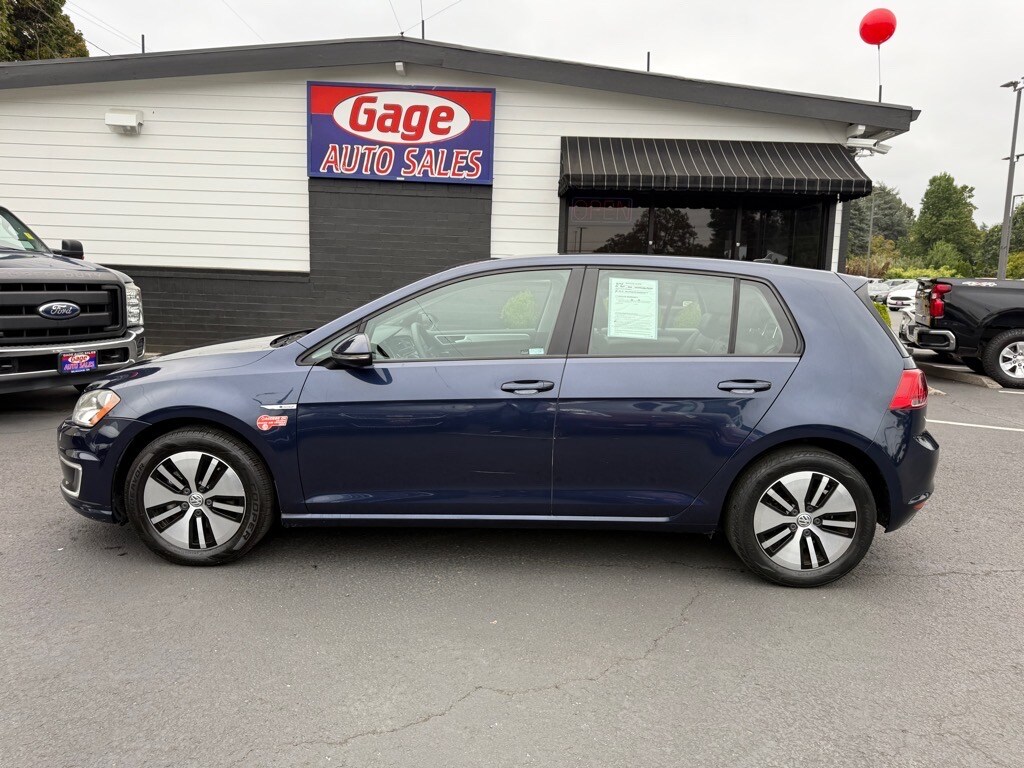 2016 Volkswagen e-Golf SE photo 2