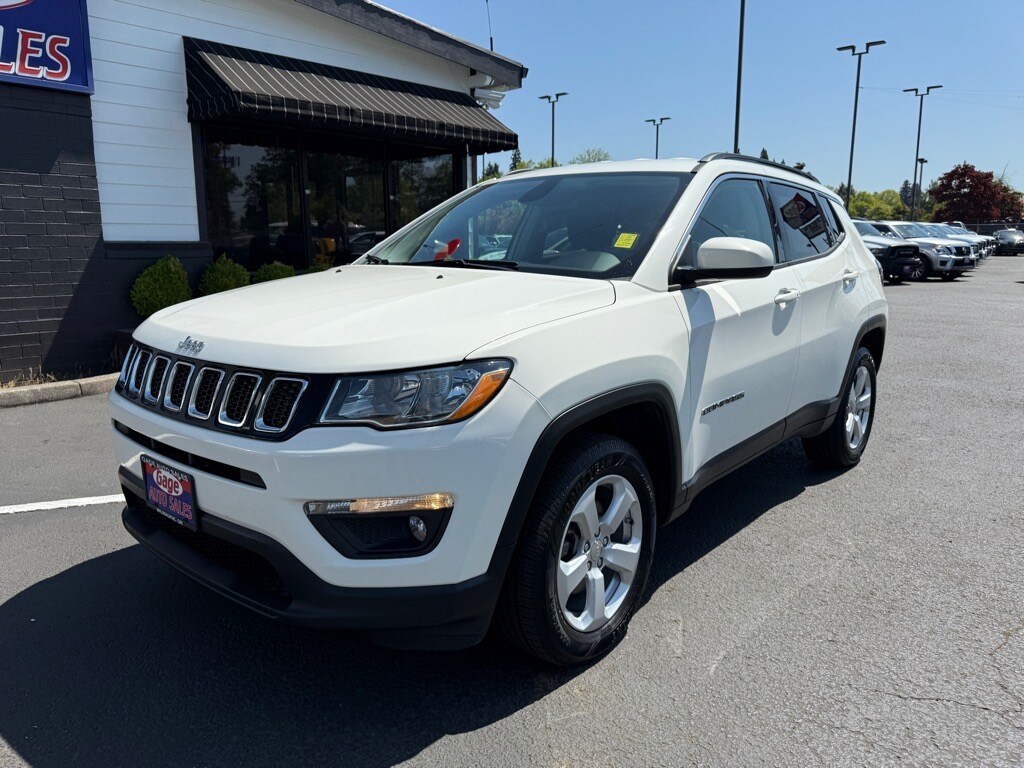 2021 Jeep Compass Latitude photo 2