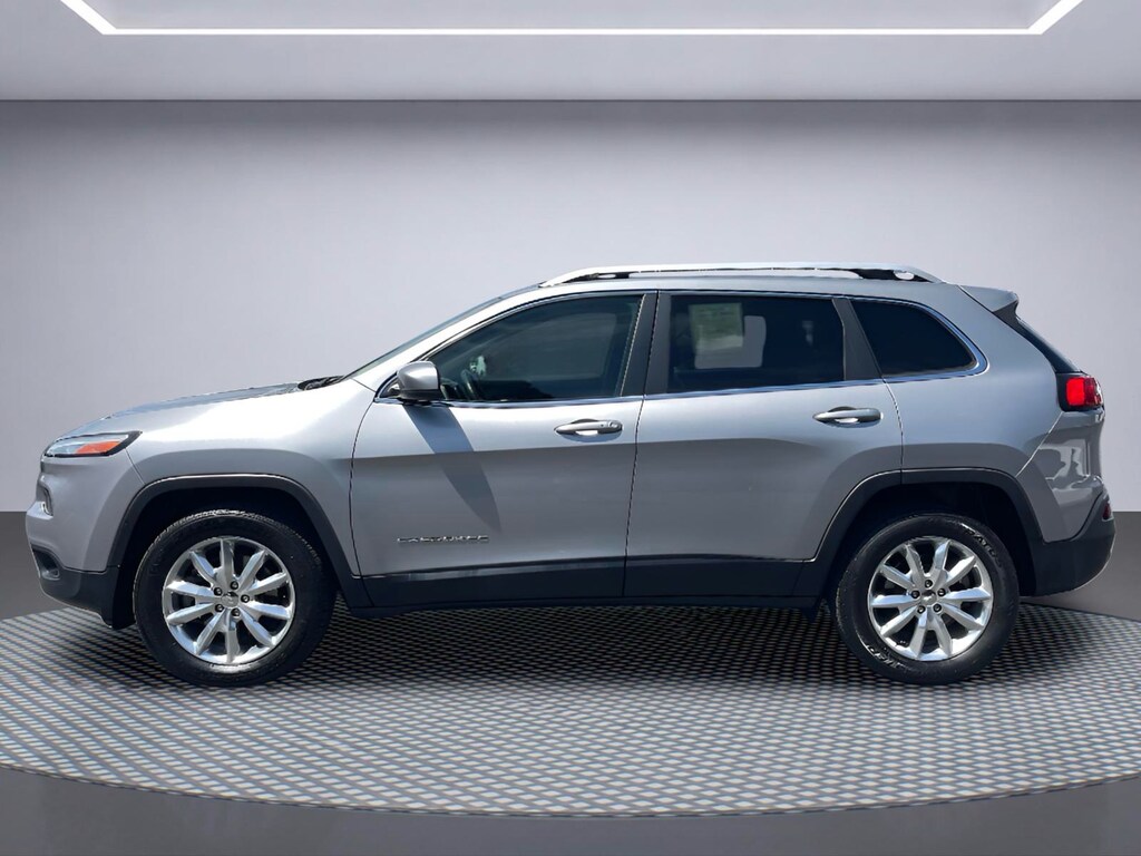 Used 2017 Jeep Cherokee Limited SUV