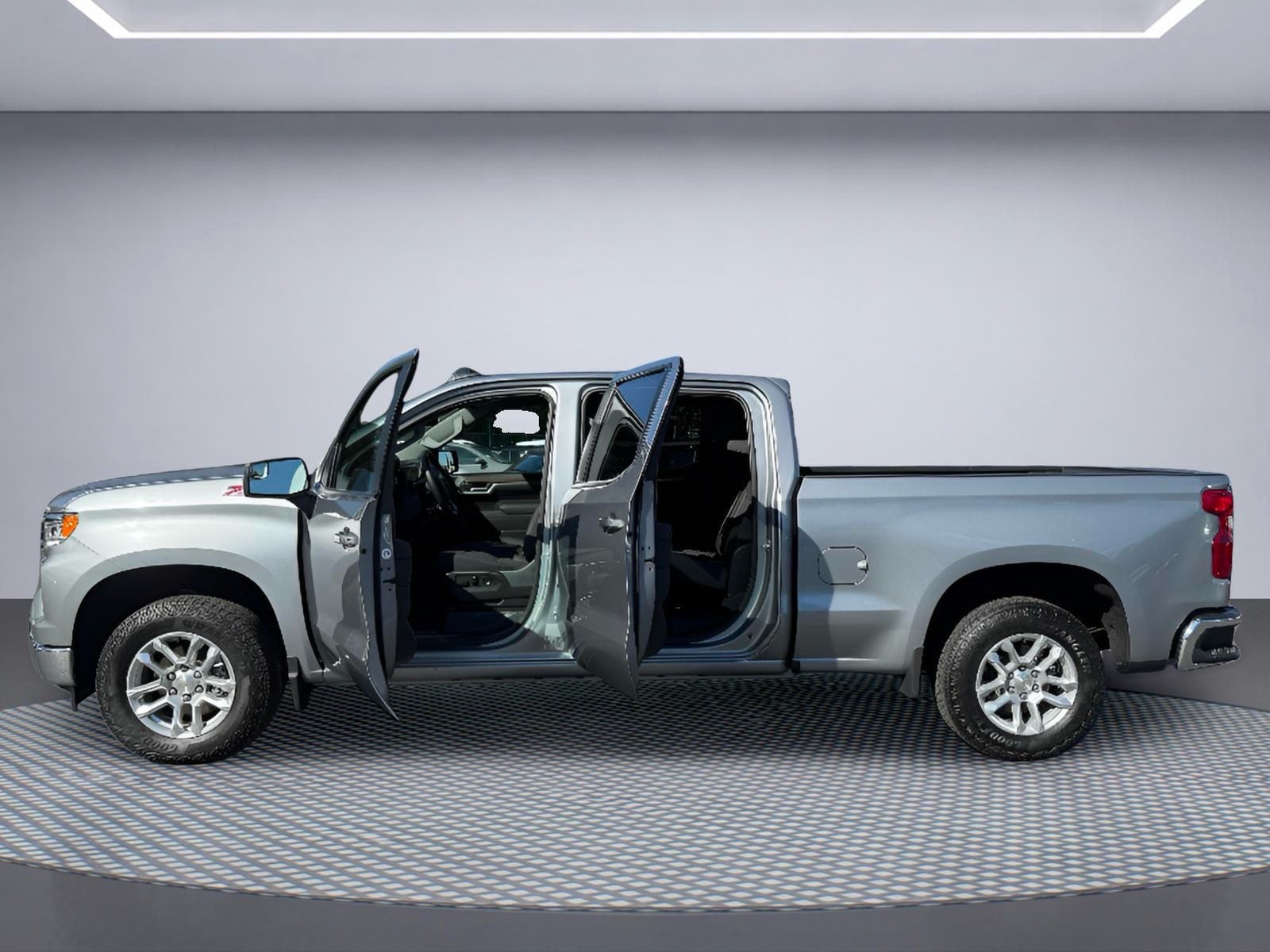 2025 Chevrolet Silverado 1500 LT - Photo 14